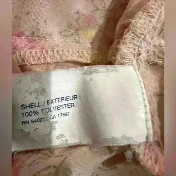 Gap, feminine ruffles camisole. Size M - Picture 5 of 7